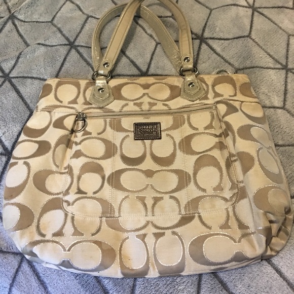 Coach handbag!  (PRICE DROP) - Picture 1 of 5